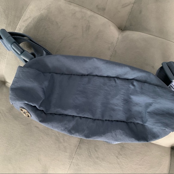 NWT ORIGINAL OG Lululemon Everywere Belt Bag Code Blue - Picture 10 of 16